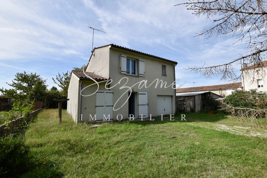 Angoulême Est – 5 min du centre ville – Agréable Maison F4 à rafraichir, garage, jardin clos