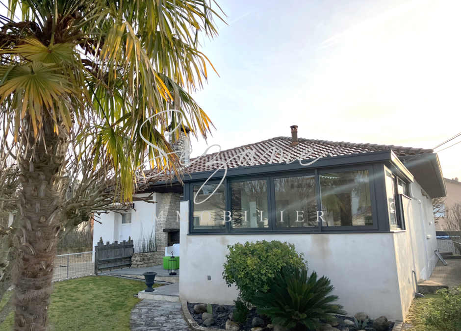 Angoulême – St Cybard – Très Belle Maison F6 de plain-pied avec jardin clos