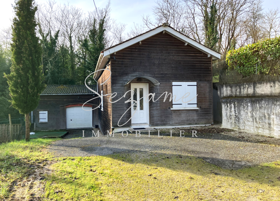 Gond-Pontouvre – Charmante Maison F3 bis avec Gd garage, érigée sur une parcelle de 693 m²