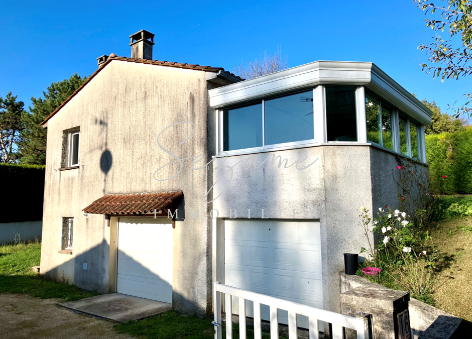 Saint Michel – 2 min Sud Angoulême – Belle Maison F5 avec jardin clos et garages