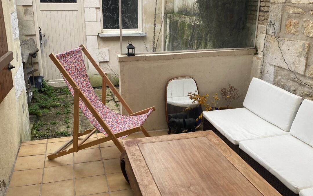 Angoulême – Victor Hugo – Belle Maison de ville F3 bis avec courette