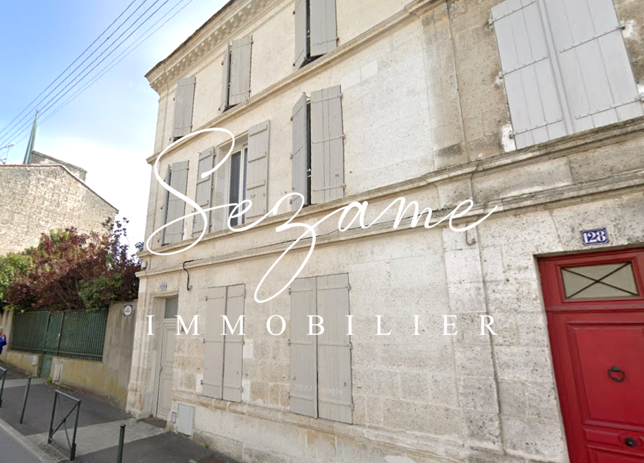 Angoulême Centre-Ville – Bel Immeuble de rapport
