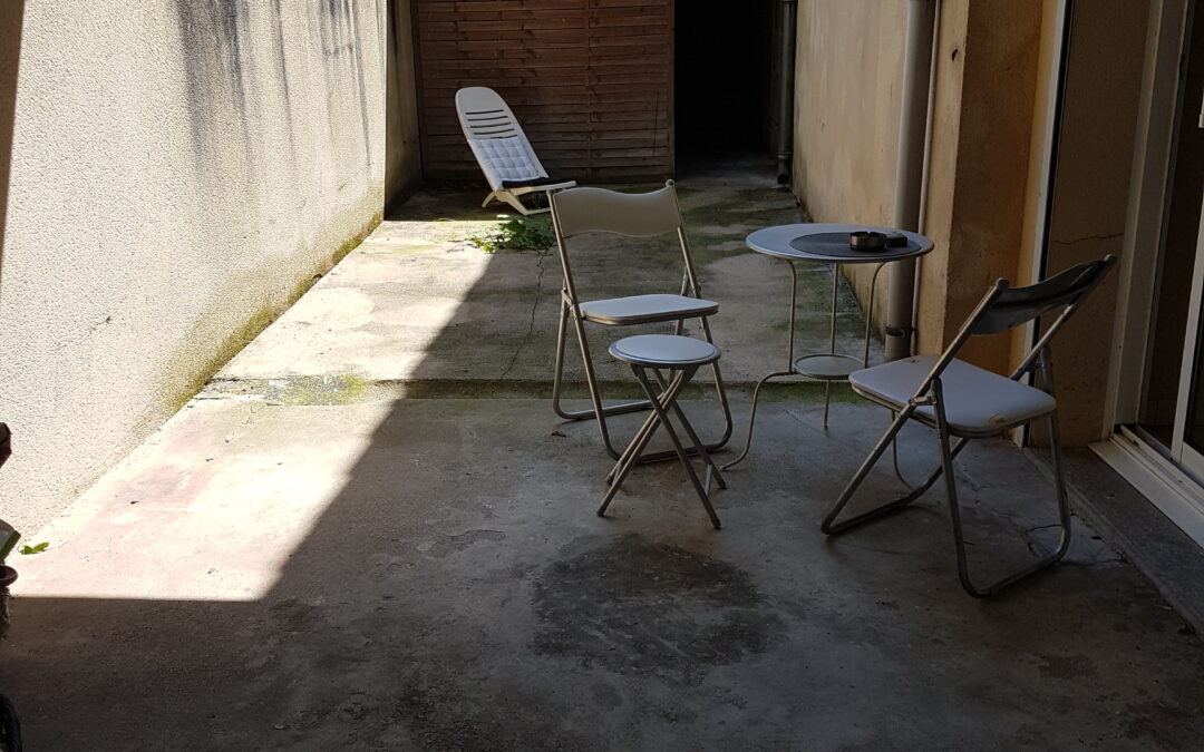 Angoulême – L’Houmeau – Agréable appt F1 bis avec cour