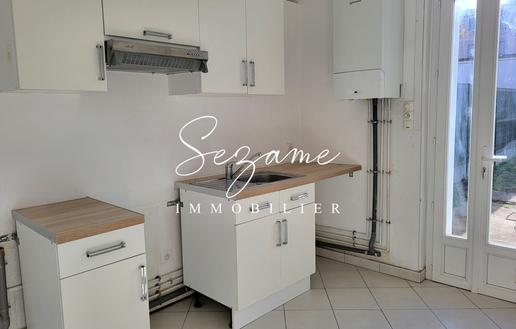 Angoulême – St Cybard, Immeuble de rapport, Deux maisons F3, jardin