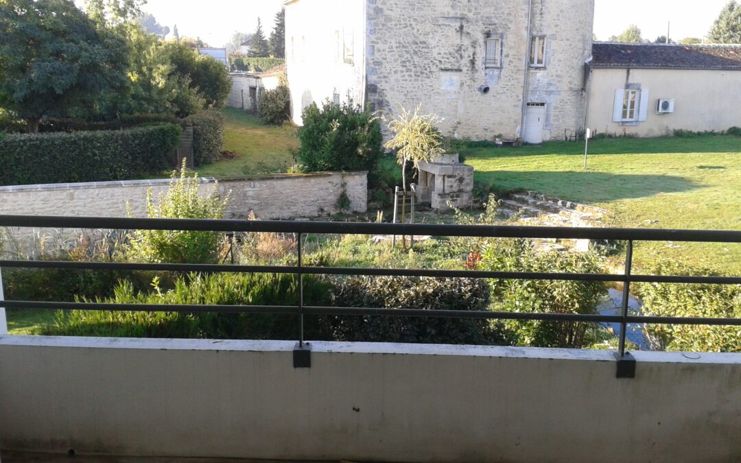 Saint-Yrieix – Fontastier – Appartement F3 Avec joli balcon et garage