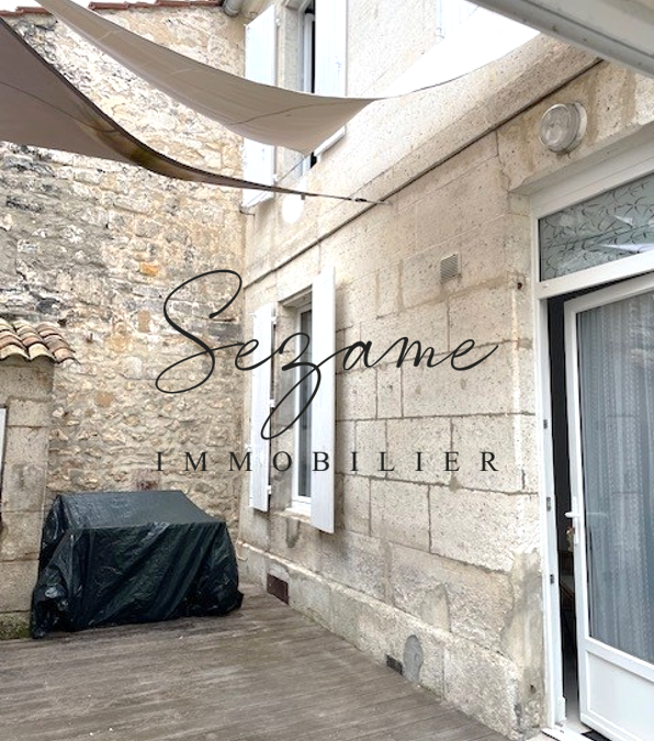Angoulême – La Bussatte – Agréable Maison de ville F2 meublée, rénovée,  avec terrasse – Investissement locatif