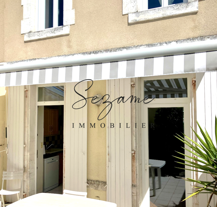 Angoulême Victor Hugo – Belle Maison de ville F4, entièrement rénovée avec goût