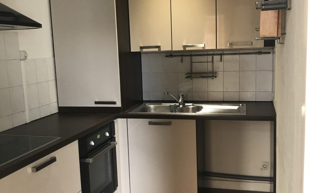 Angoulême – Saint-Cybard – Maison de ville F3 proche commodités